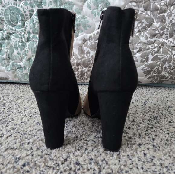 JustFab Boots - Picture 3 of 10